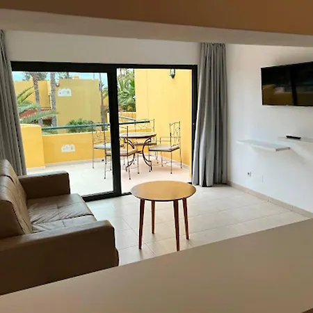 With Fast Wifi Apartment *